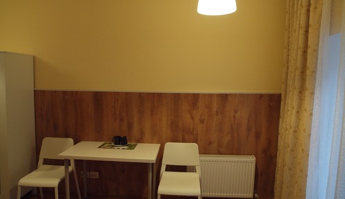 Habitación básica con 2 camas individuales