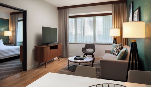 Suite, 1 cama de matrimonio grande con sofá cama