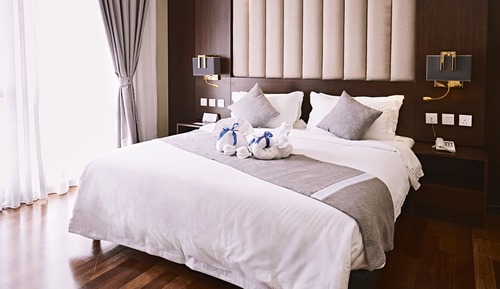 Suite Signature, 1 cama de matrimonio grande, vistas a la ciudad