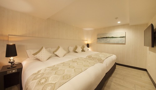 Habitación de lujo con 2 camas individuales, no fumadores (Extra Bed for 5th Adults and More)