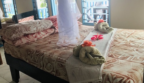 Habitación básica con 1 cama doble o 2 individuales, frente a la playa