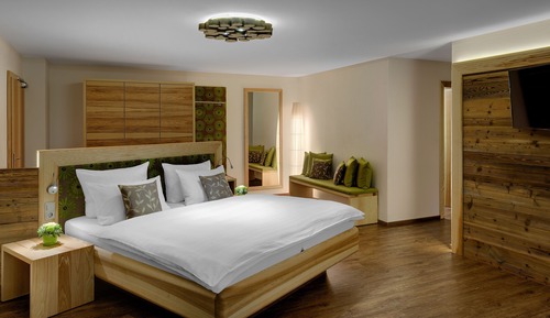 Suite, balcón (Walnuss)