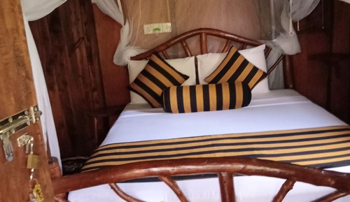 Casa en un árbol tradicional, 1 cama de matrimonio, vistas a la montaña
