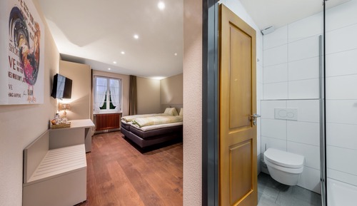 Habitación básica con 1 cama doble o 2 individuales, 2 camas individuales
