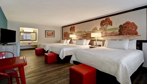 Habitación, varias camas