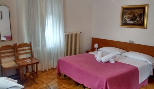 Habitación cuádruple, vistas al lago