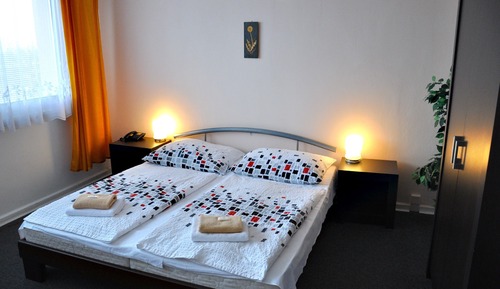 Habitación estándar con 1 cama doble o 2 individuales, 1 habitación
