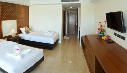 Habitación estándar con 2 camas individuales (Free Roundtrip Airport Transfer)