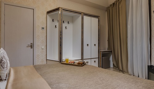 Suite de lujo, 1 cama de matrimonio grande con sofá cama, bañera, vistas a la montaña