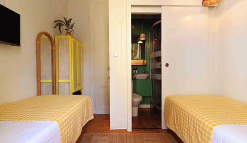 Habitación económica con 2 camas individuales, vistas al patio