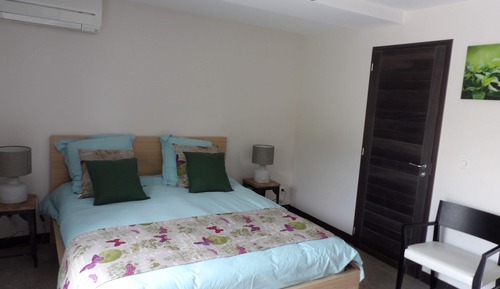 Suite familiar, baño privado, vistas al jardín (Mélisse)
