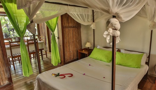 Villa familiar, baño privado, vistas al jardín (Confort 6)