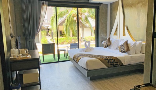 Habitación Deluxe, vistas a la piscina