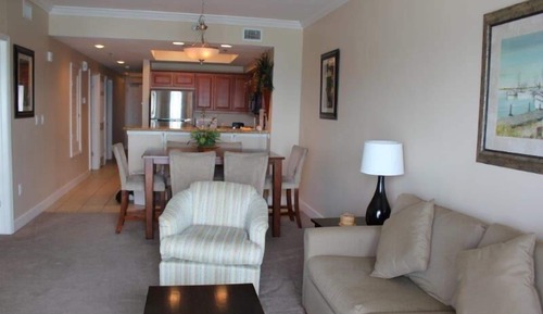 Apartamento, 2 habitaciones, balcón, frente a la playa
