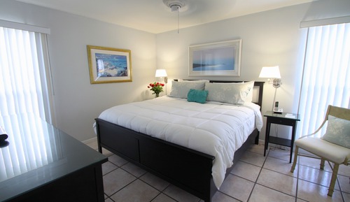 Superior Penthouse, Partial Ocean View, Sea Facing (no elevator access)