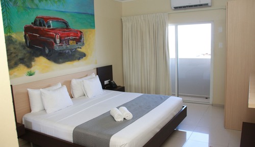 Habitación Deluxe, 1 cama de matrimonio grande, balcón