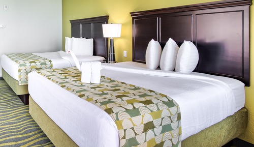 Habitación, 2 camas de matrimonio, vistas a la piscina