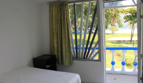 Habitación estándar doble, baño privado, vistas a la piscina