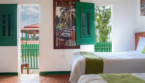Standard Family Room- Caracolillo