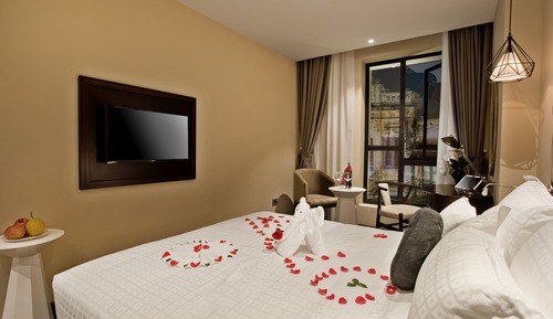 Habitación Deluxe con 1 cama doble o 2 individuales, vistas a la ciudad