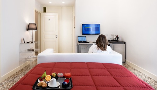 Habitación estándar con 1 cama doble o 2 individuales