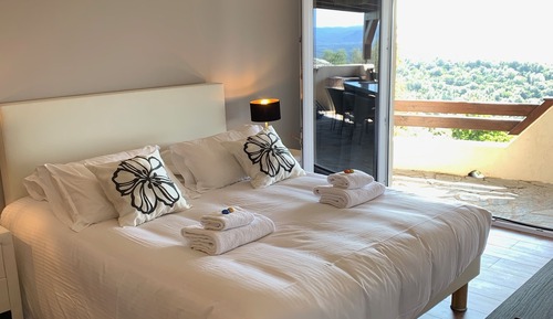 Habitación Deluxe doble, 1 cama de matrimonio grande, vistas al mar, mirando al mar