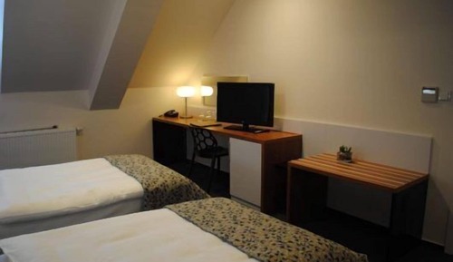 Habitación estándar con 1 cama doble o 2 individuales