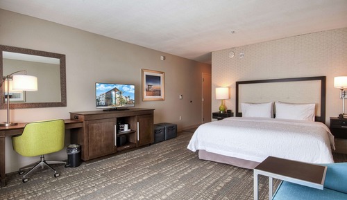Habitación, 1 cama de matrimonio grande con sofá cama, no fumadores, frigorífico y microondas