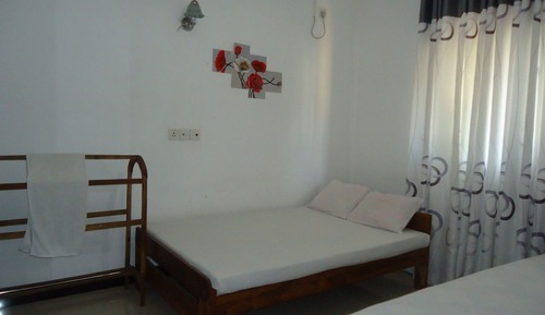 Habitación triple básica, 2 habitaciones, vistas al jardín
