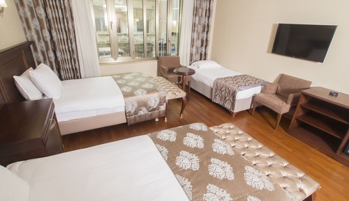 Deluxe Triple Room