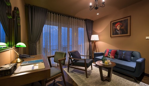 Suite, balcón