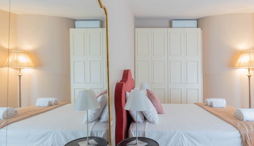 Classic Apartment (Via Lecco 7)