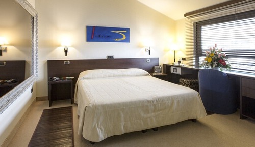 Habitación Business doble, 1 cama de matrimonio grande