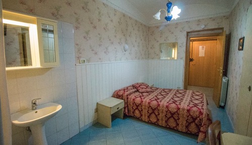 Habitación doble, baño privado (External)