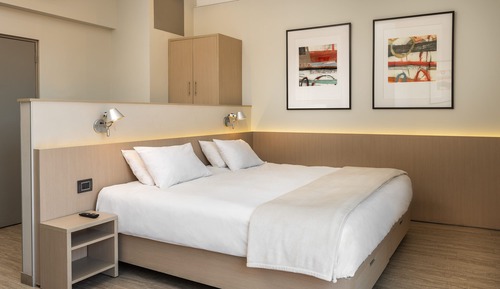 Habitación junior doble, 1 cama de matrimonio grande, terraza