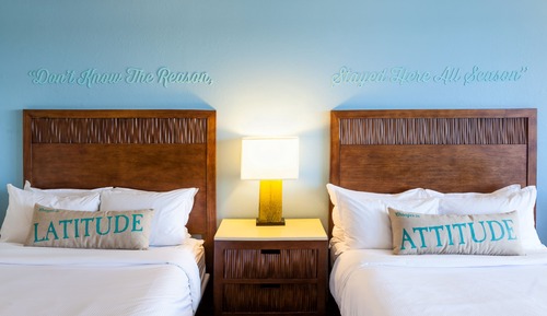 One Bedroom Pool View Suite, Two Queen Beds