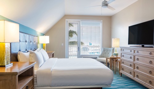 Suite, 1 cama de matrimonio grande con sofá cama, vistas parciales al mar