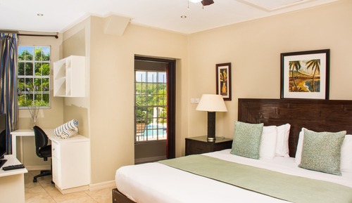 Suite Deluxe, 1 habitación, vistas parciales al mar, junto a la piscina