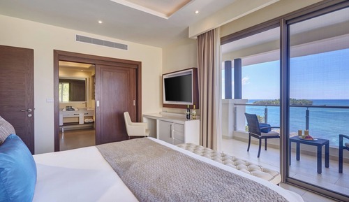 Sunset Ocean View Suite