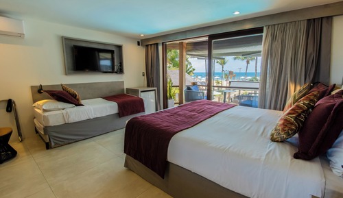 QUARTO FRENTE MAR COM HIDROMASSAGEM