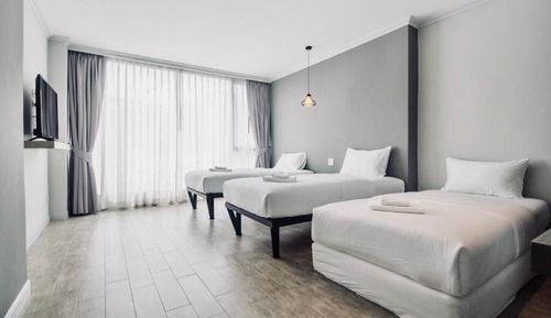 Triple Bed