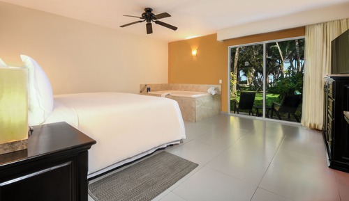 LUXURY JUNIOR SUITE