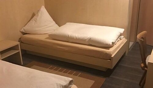 Habitación con 1 cama doble o 2 individuales, baño privado (Zimmer im Untergeschoß)