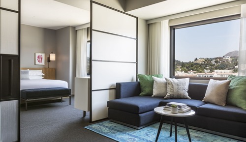 Suite, 1 cama de matrimonio grande con sofá cama (Everly)