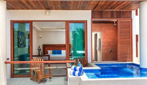 Habitación exclusiva, piscina privada, vistas al mar