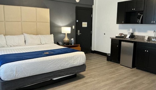 Estudio, 1 cama de matrimonio grande (One King Bed Studio Suite)