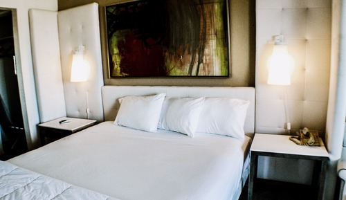 1 King Bed, Accessible, Refrigerator & Microwave