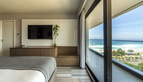 Suite Deluxe com Piscina Frente