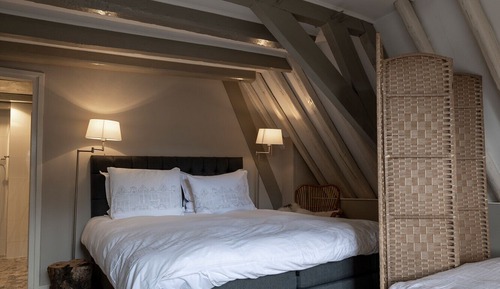 Ático, 1 habitación, balcón (Cousine Anna-Louise)