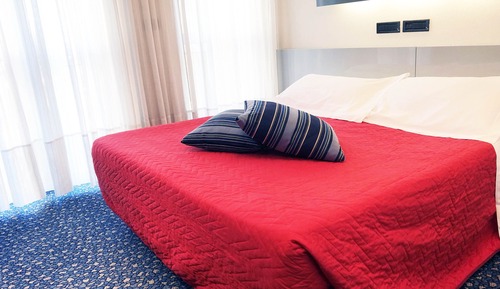 Habitación económica con 1 cama doble o 2 individuales